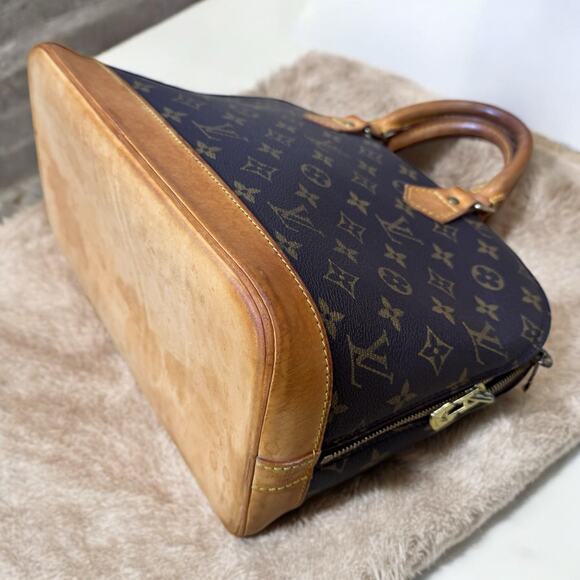 Louis Vuitton LV Monogram Alma Bag Authentic w/ Certificate - Picture 7 of 12